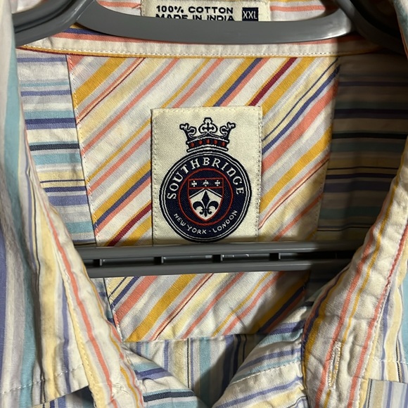 Short sleeve cotton dress shirt buttons. B5 - Picture 3 of 4